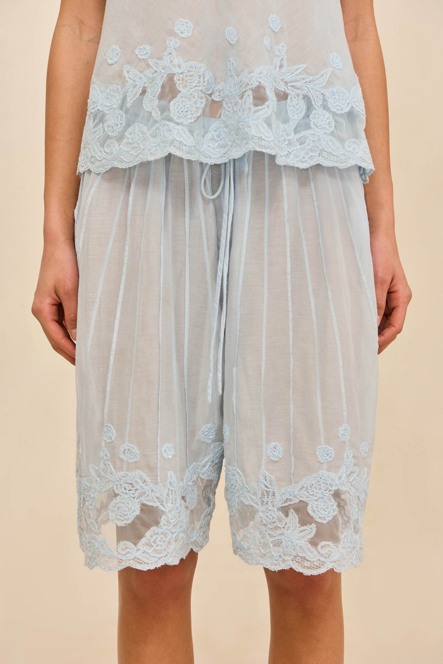 ESMERAY SHORT Cult Gaia
