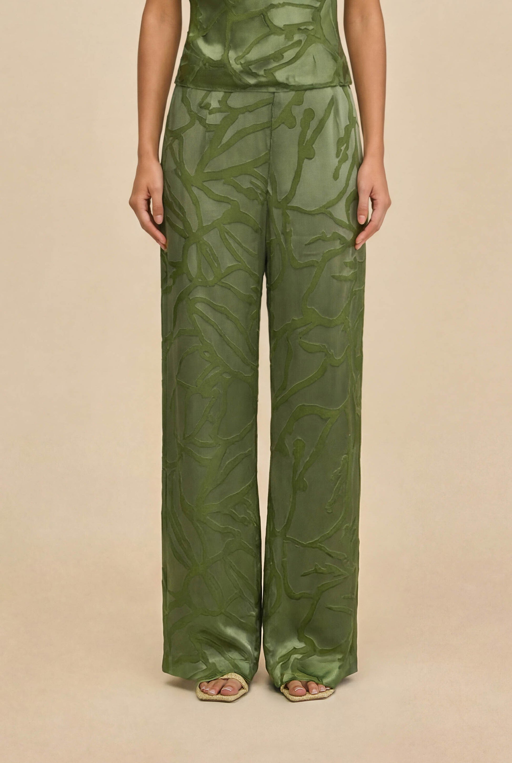 SARA PANT Cult Gaia
