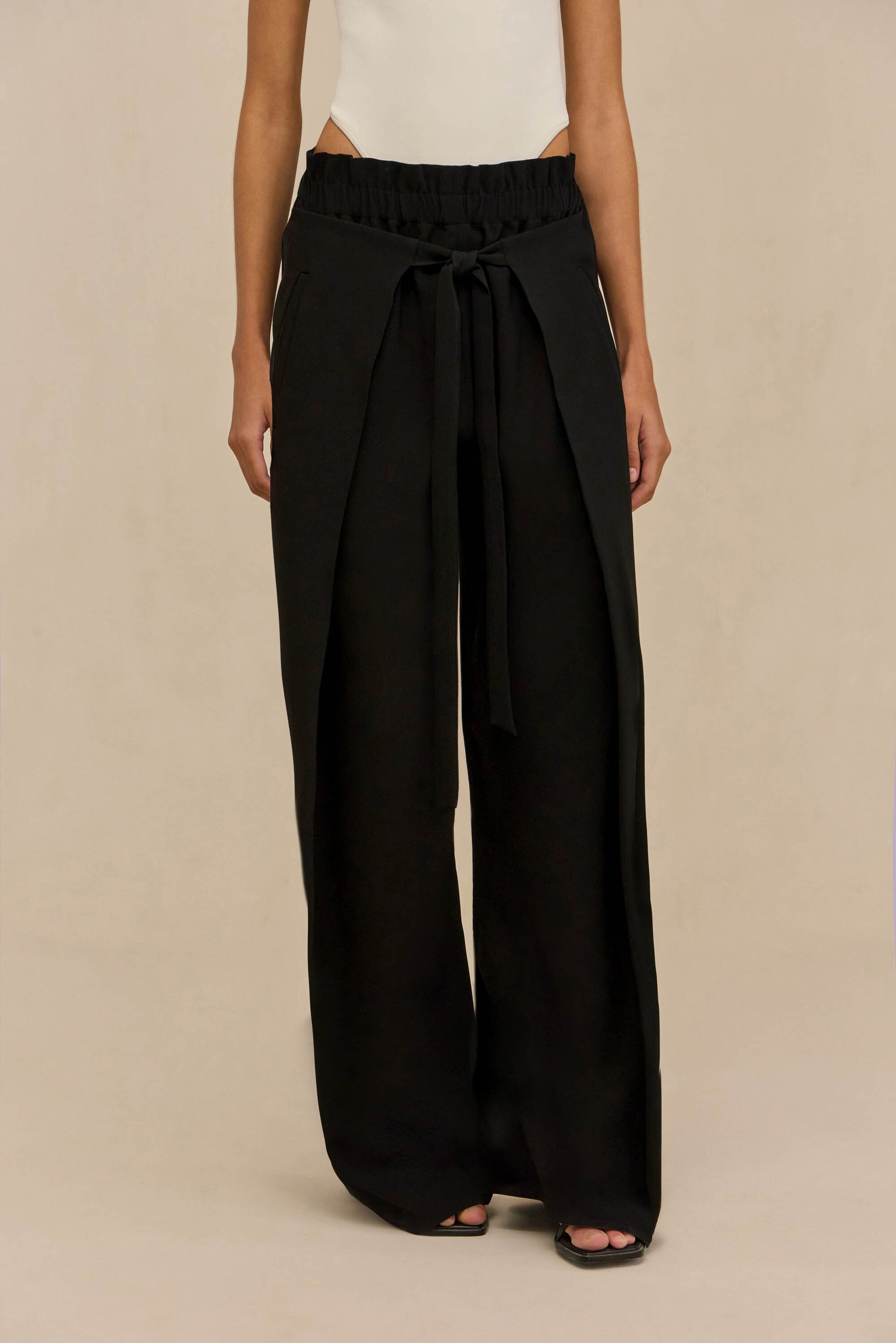 NAOMI PANT Cult Gaia