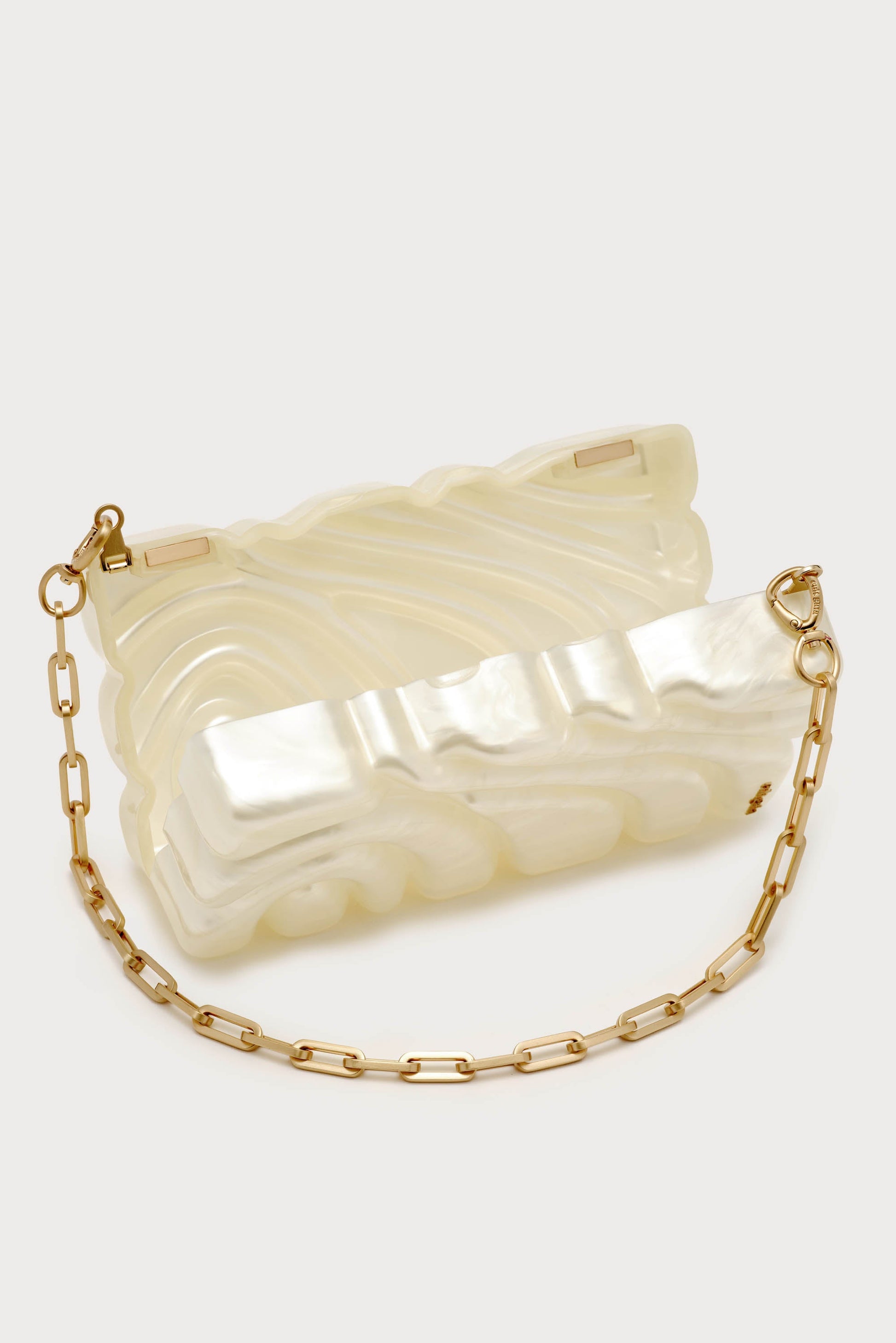 AURA CLUTCH Cult Gaia