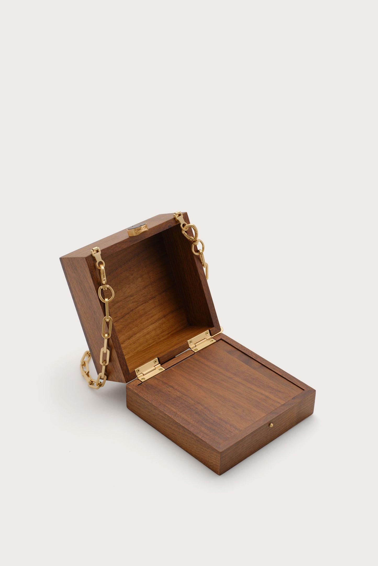 TIC TAC TOE CLUTCH Cult Gaia