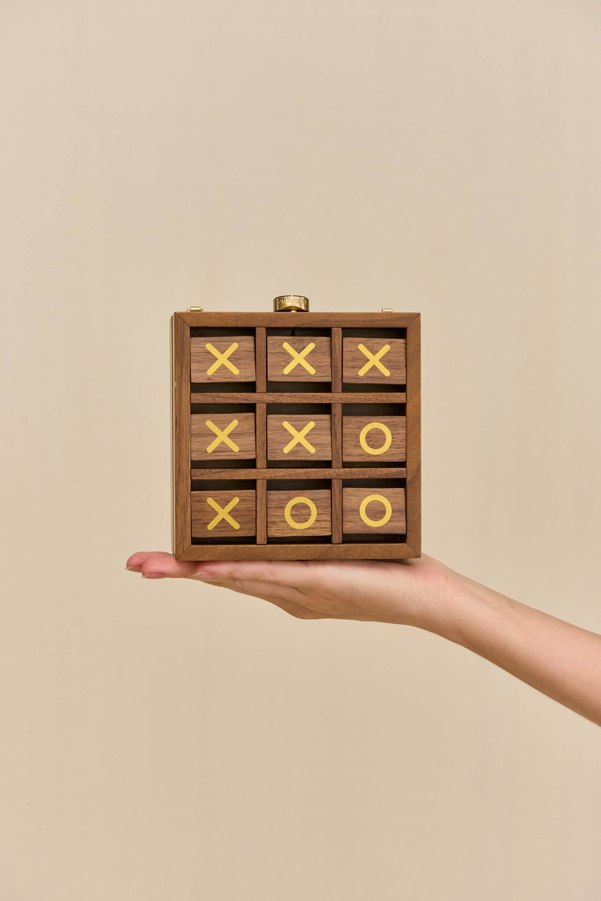 TIC TAC TOE CLUTCH Cult Gaia