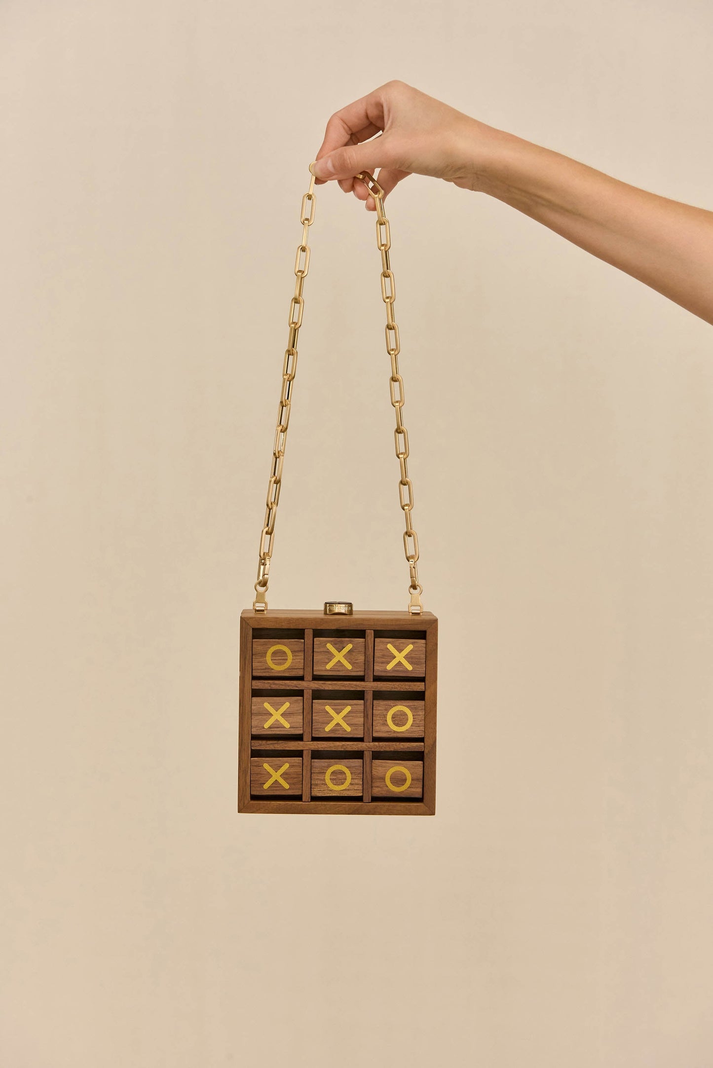 TIC TAC TOE CLUTCH Cult Gaia