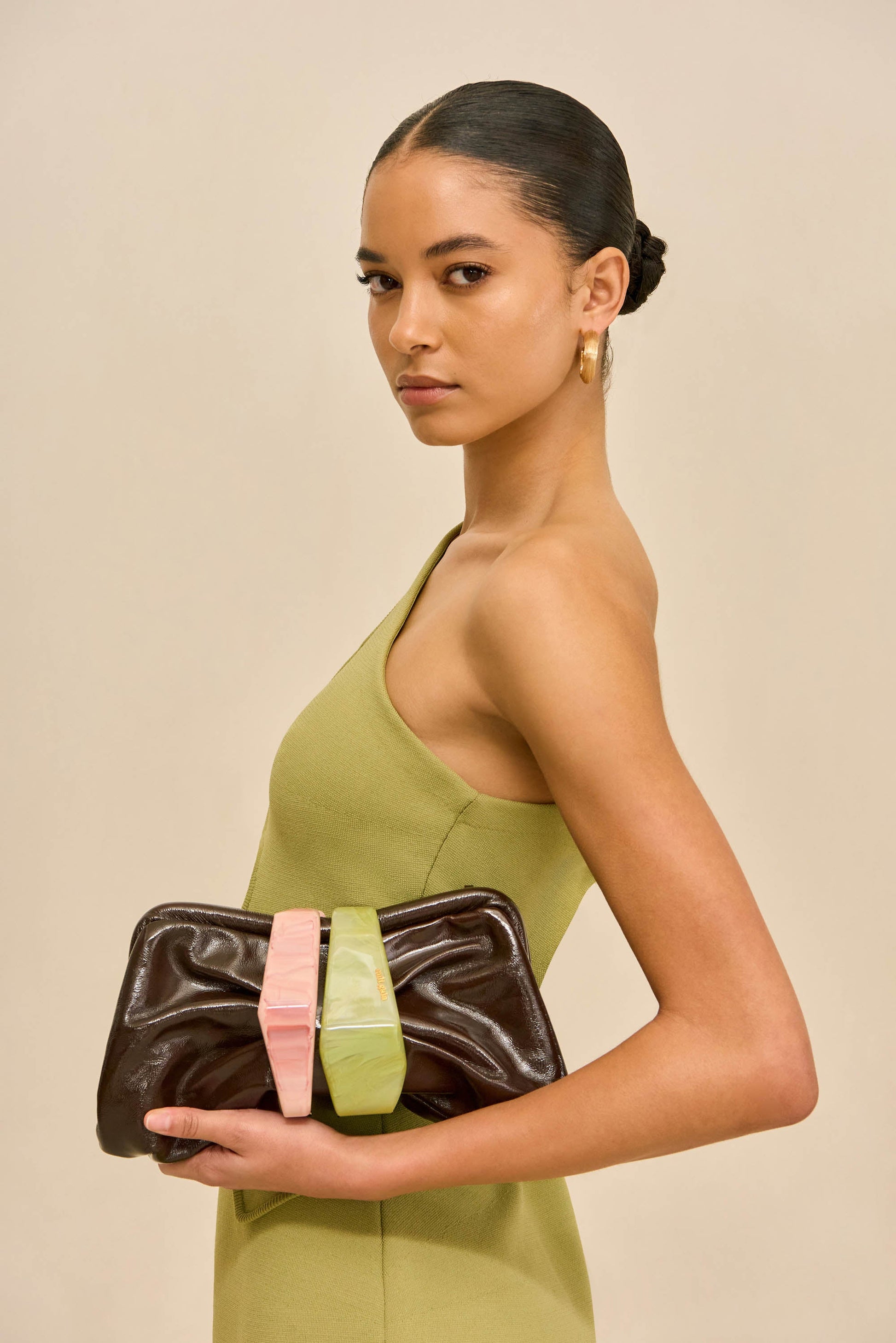 JULITA CONVERTIBLE CLUTCH Cult Gaia