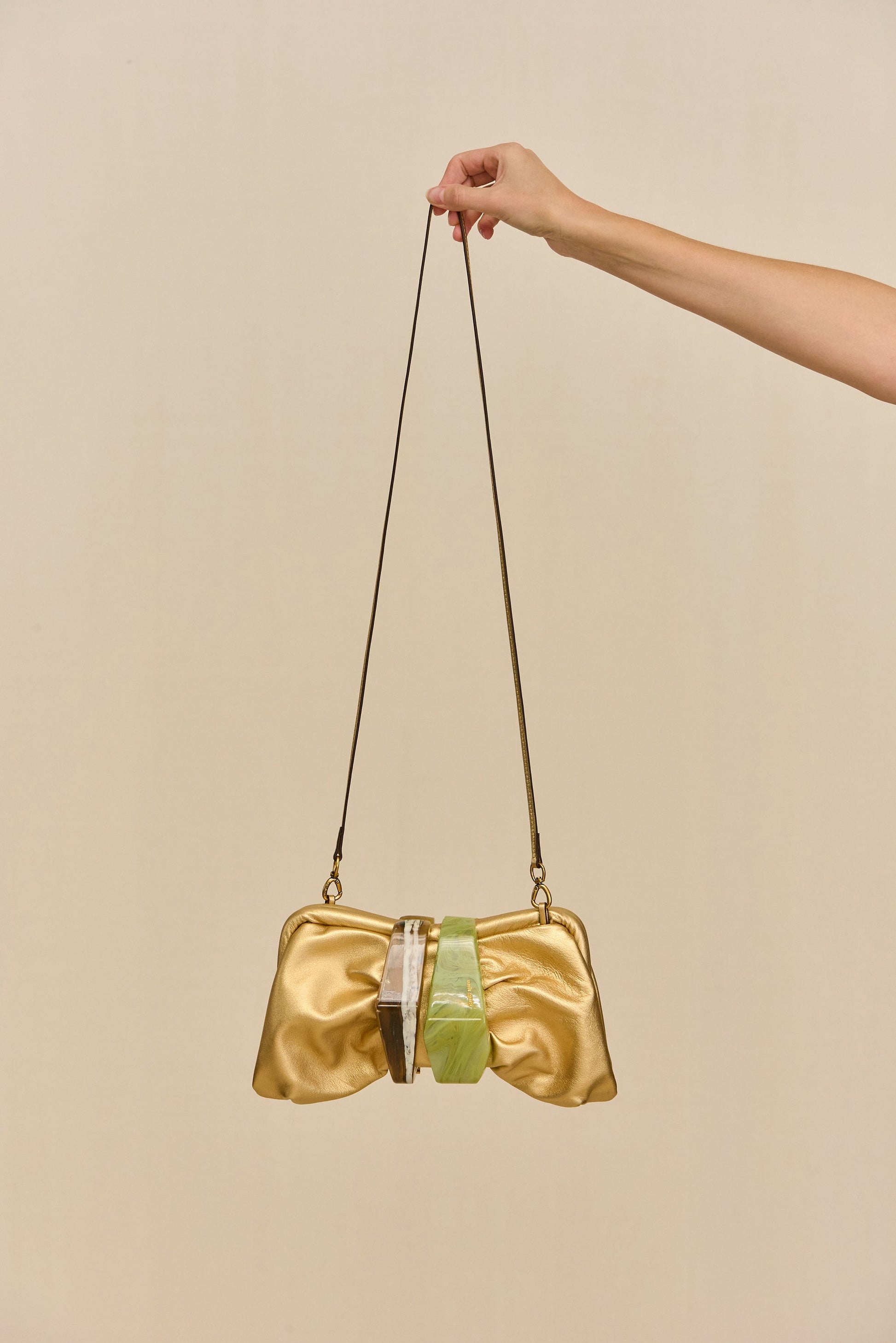 JULITA CONVERTIBLE CLUTCH Cult Gaia