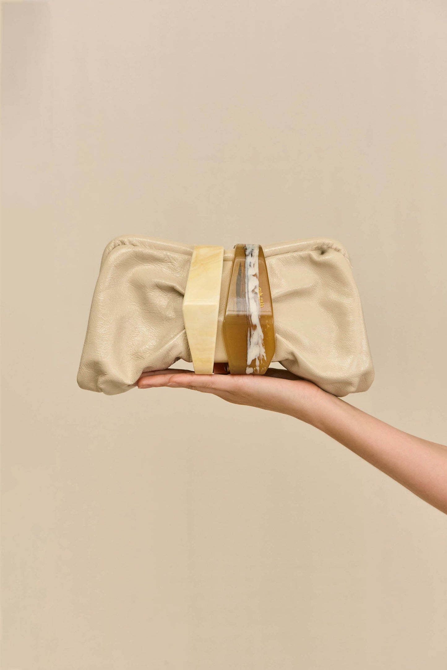 JULITA CONVERTIBLE CLUTCH Cult Gaia
