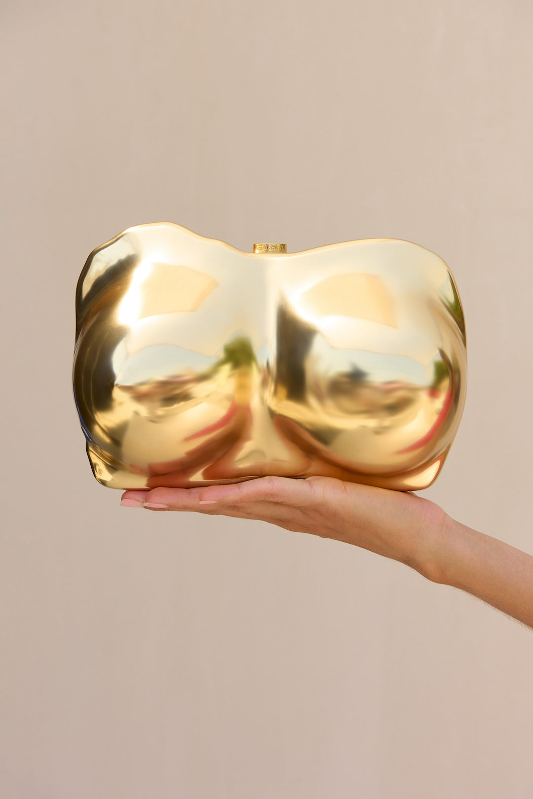 REINA CLUTCH Cult Gaia