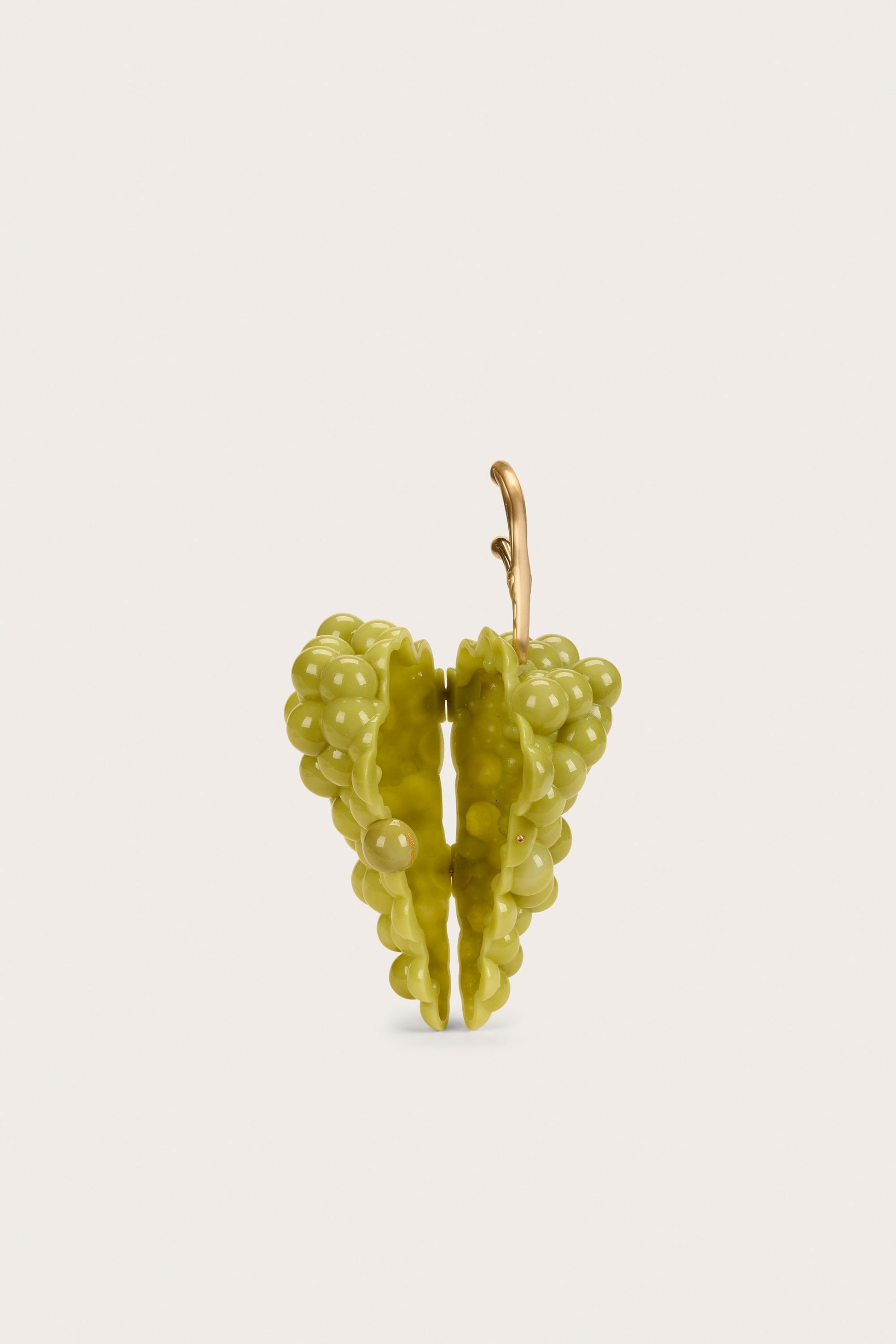 GRAPE CLUTCH Cult Gaia