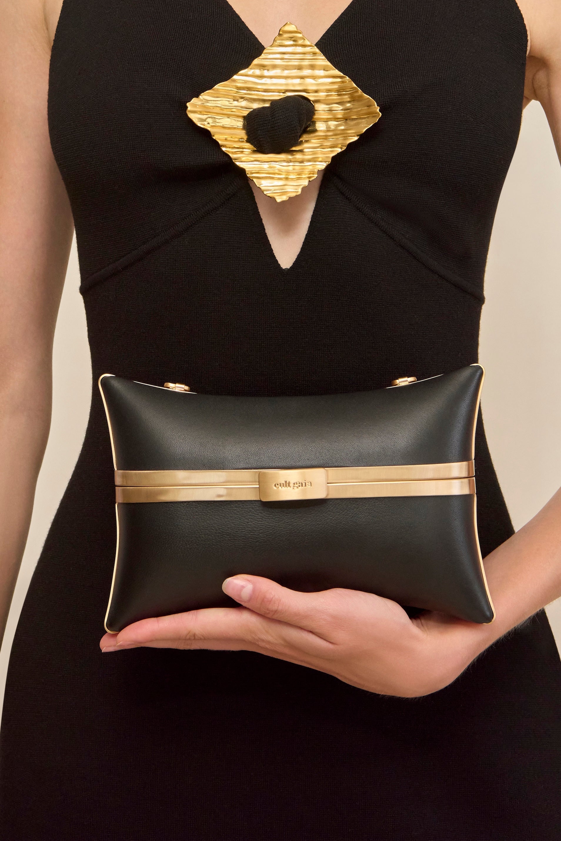 OLEA CLUTCH Cult Gaia