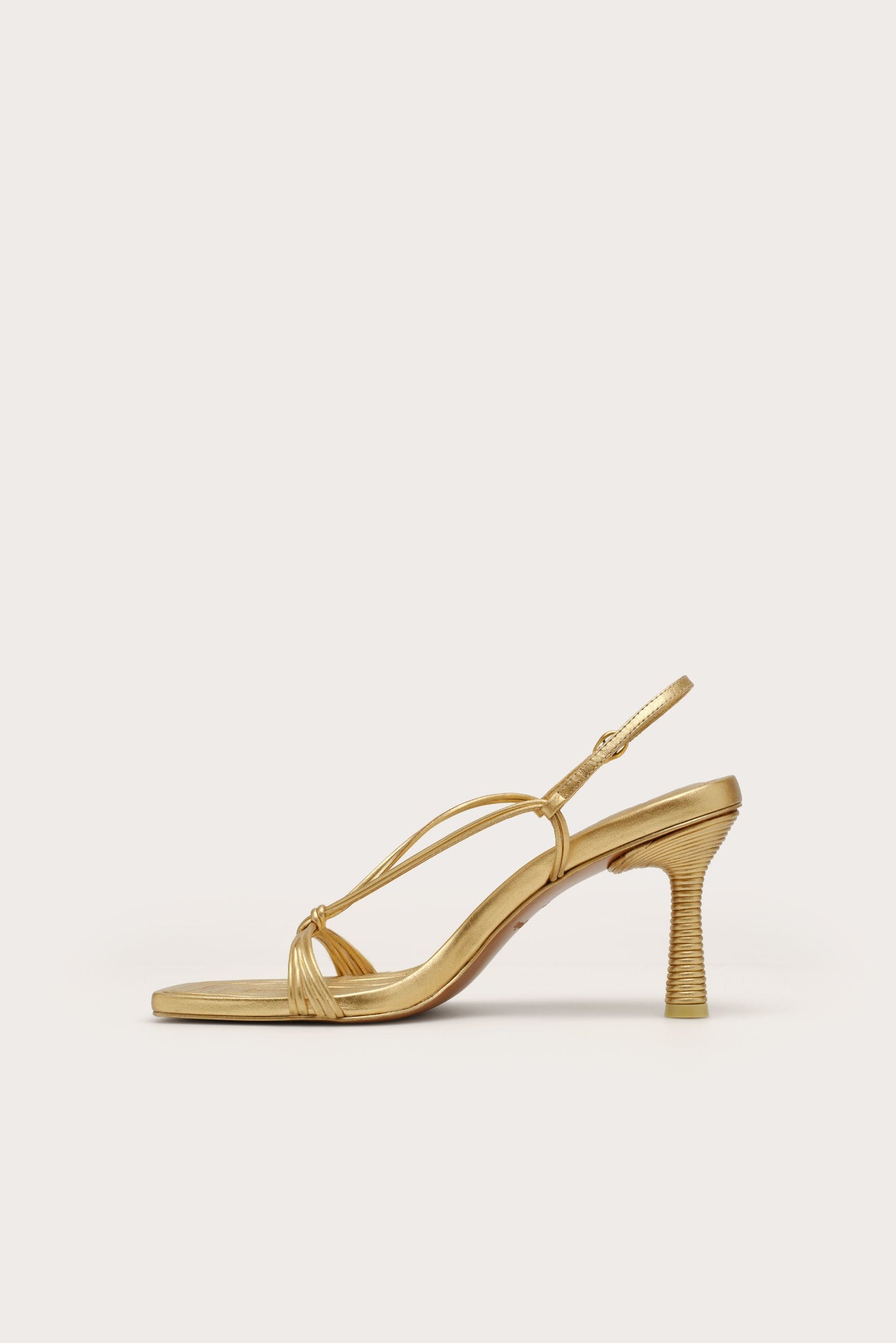 REMI SANDAL Cult Gaia