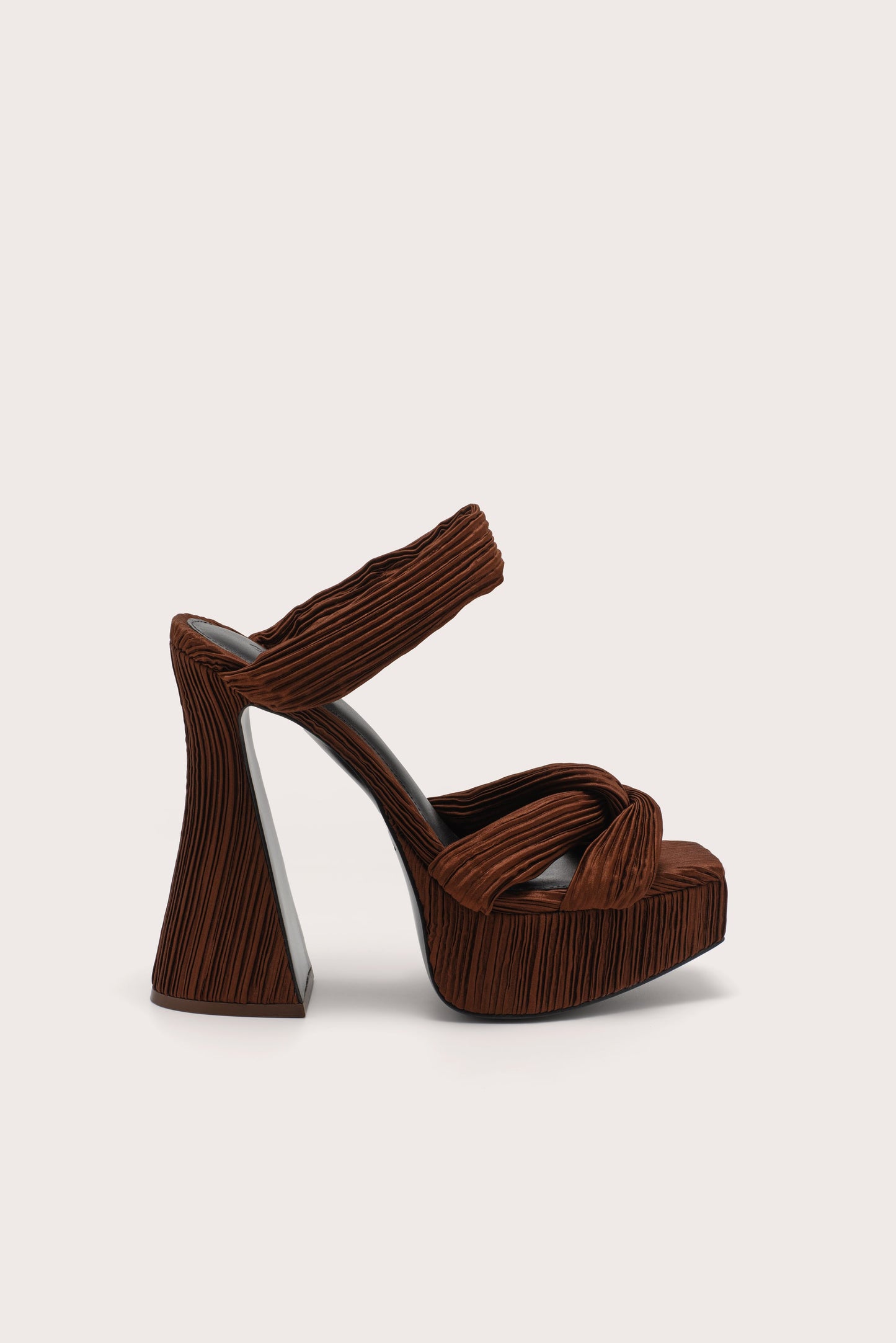 LUCIA PLATFORM Cult Gaia