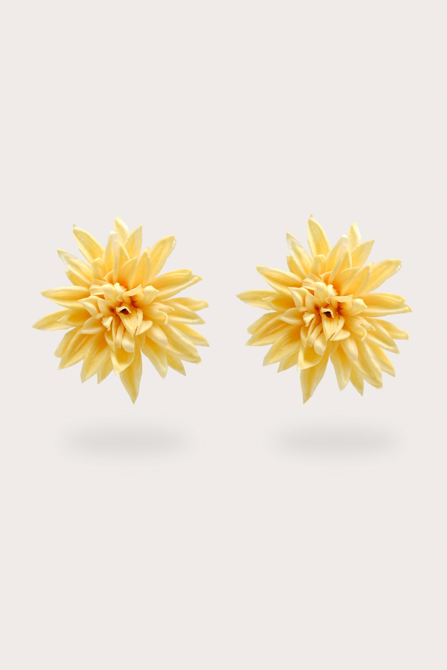 DAHLIA EARRING Cult Gaia
