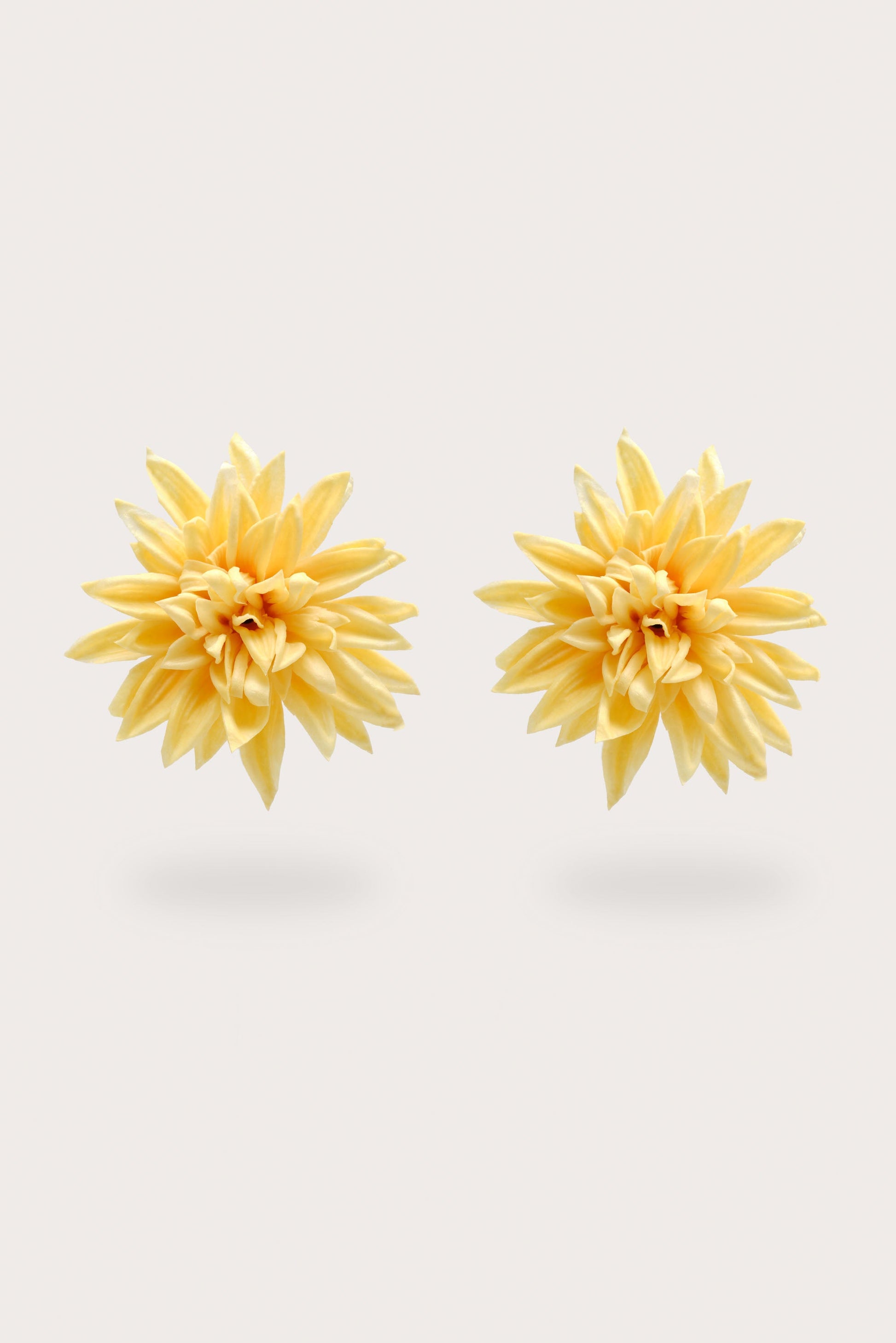 DAHLIA EARRING Cult Gaia
