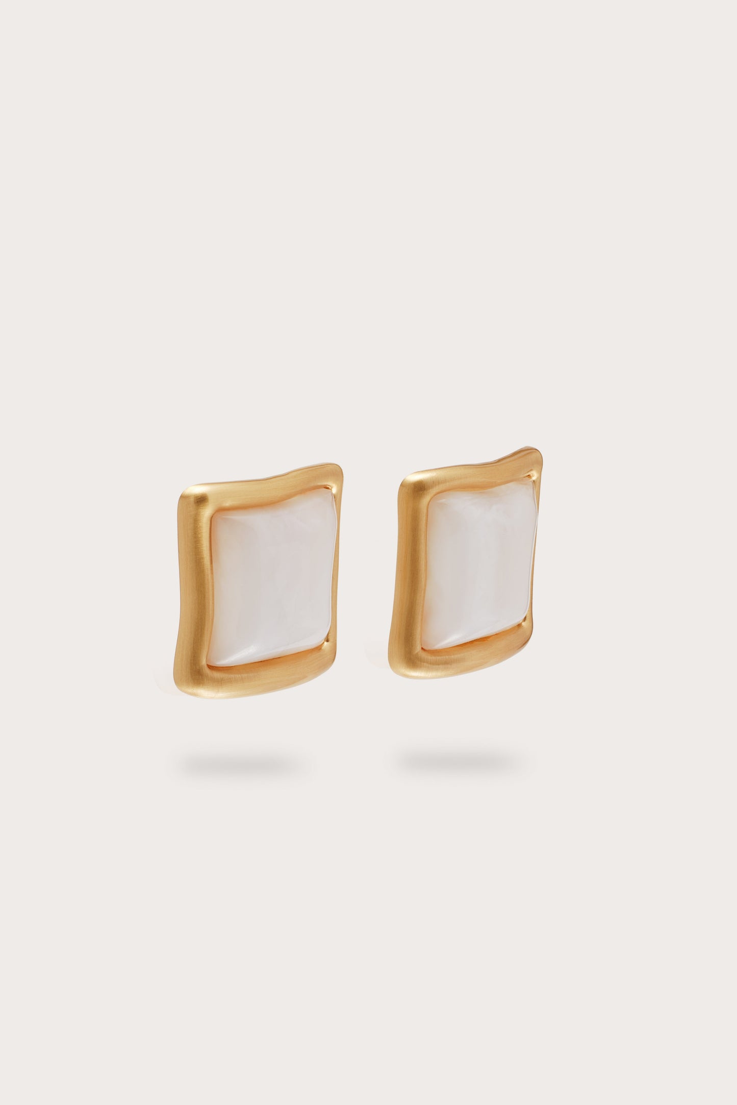 SUNI EARRING Cult Gaia